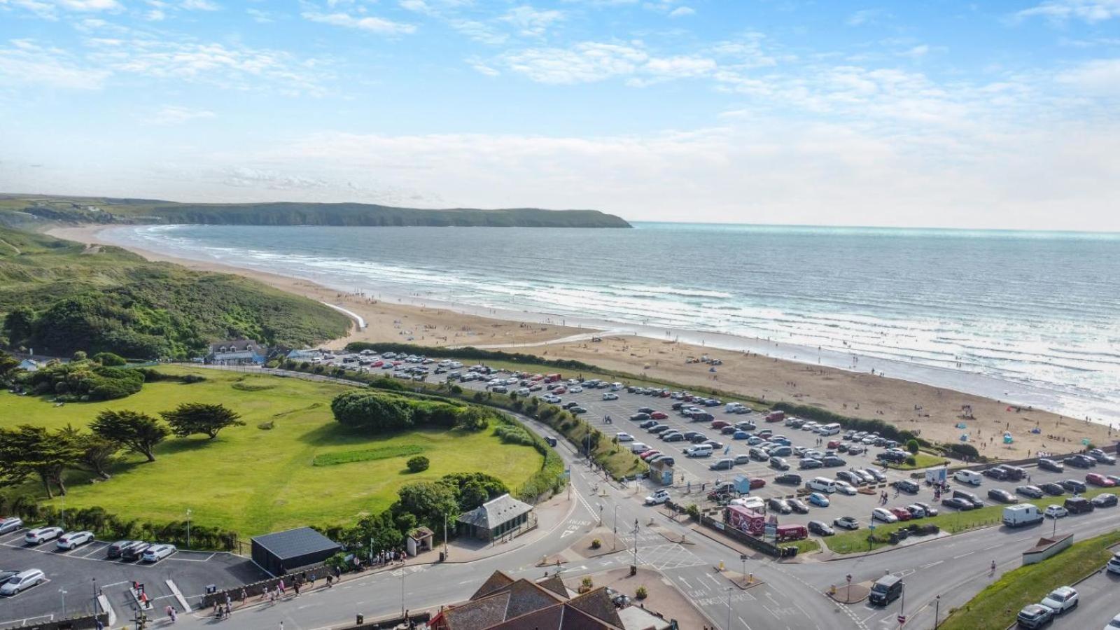 2 Middlecombe - Luxury Apartment At Byron Woolacombe, Only 4 Minute Walk To Woolacombe Beach! 外观 照片