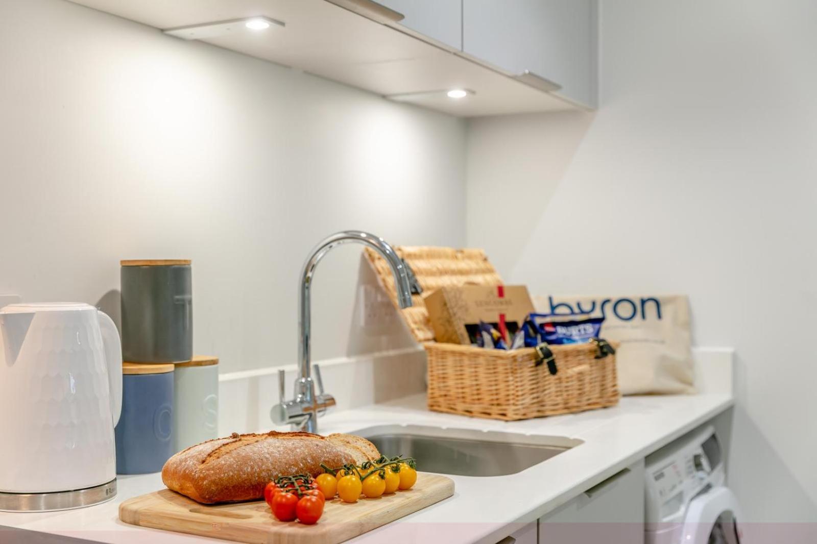 2 Middlecombe - Luxury Apartment At Byron Woolacombe, Only 4 Minute Walk To Woolacombe Beach! 外观 照片
